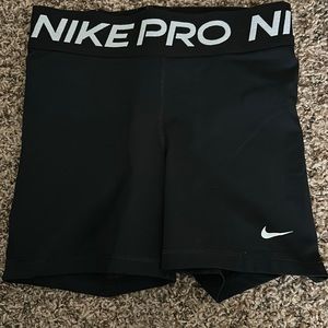nike pro running shorts size small